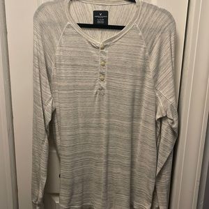 AE long sleeve Tshirt